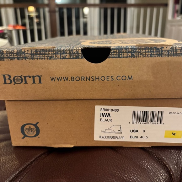 Born IWA Black Leather Sandals, BRAND NEW in BOX. - Picture 2 of 2